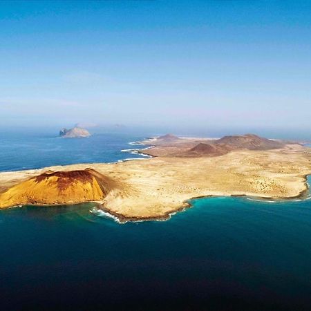 Apartamento Vacacional En Orzola Lanzarote Luaran gambar