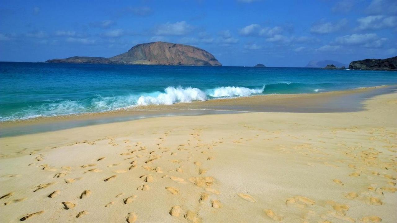 Apartamento Vacacional En Orzola Lanzarote Luaran gambar